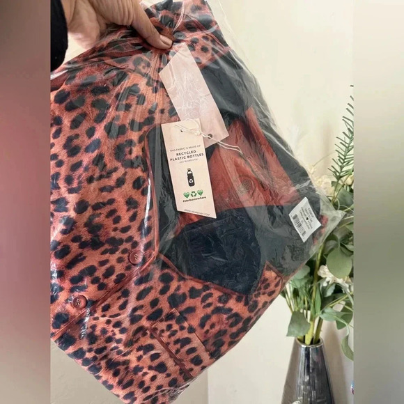 We Are Hah HAHT ECO PJ Set Lanka Leopard Satin Pajamas Unisex NWT $248 - XL - Picture 3 of 10